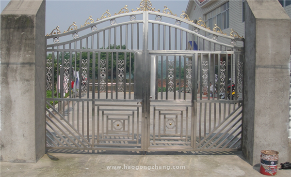 彩神不锈钢门品牌 不锈钢院墙门推荐(图2)