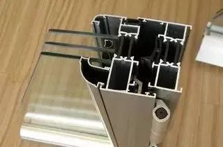 全面解读断桥铝门窗生产加工工艺及性能！(图7)