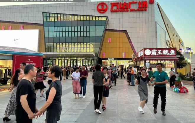 官网！聚焦@大华星曜官方售楼处发布：大华星曜臻品住宅 耀世登场(图16)