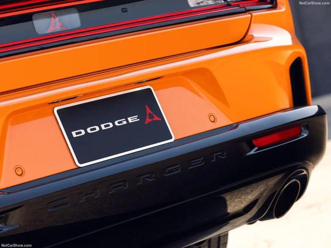 全新“技术流”四驱道奇Charger Scat Pack发布双涡轮直六替代V8信仰没了(图16)