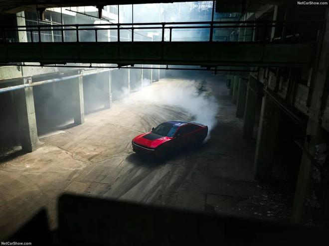 全新“技术流”四驱道奇Charger Scat Pack发布双涡轮直六替代V8信仰没了(图21)