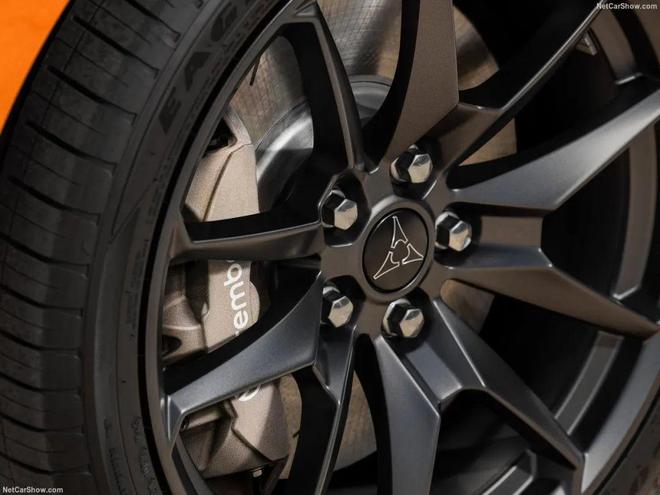 全新“技术流”四驱道奇Charger Scat Pack发布双涡轮直六替代V8信仰没了(图18)